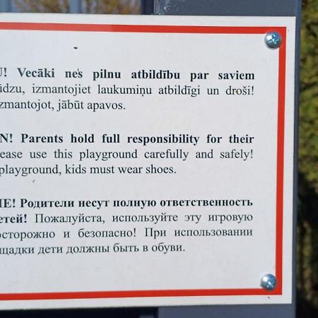 Villa Family Garden House With Free Private Parking & Playground Riga Exterior foto